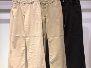 Джинсы женские расклешенные MaxMara
