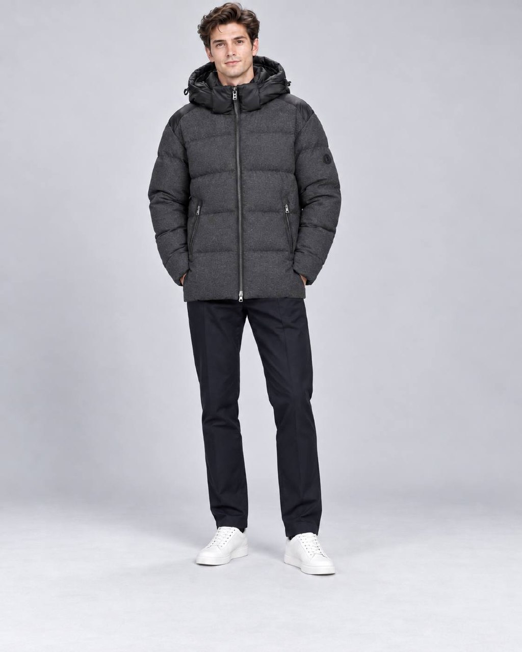 Пуховик мужской с капюшоном MaxMara