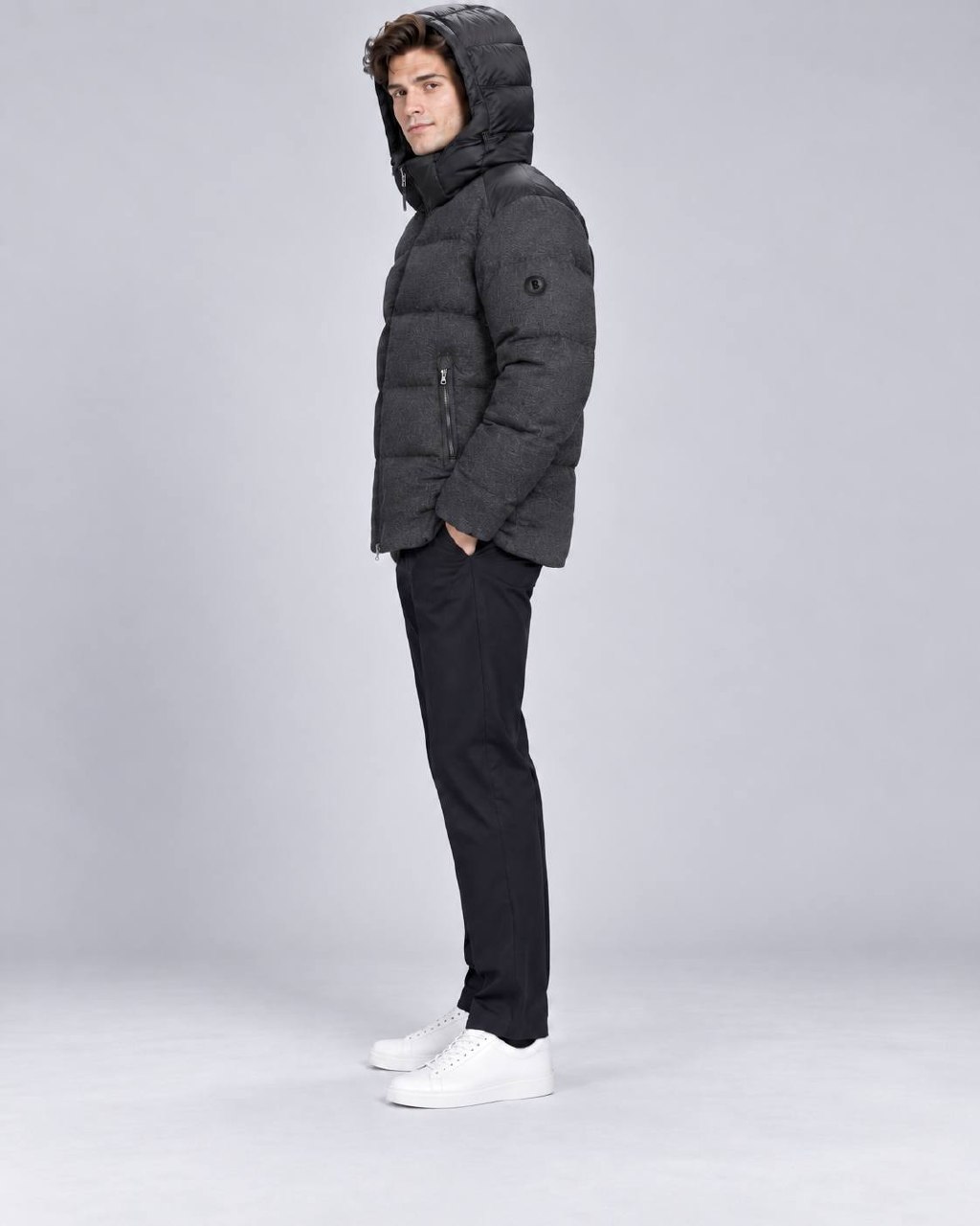 Пуховик мужской с капюшоном MaxMara