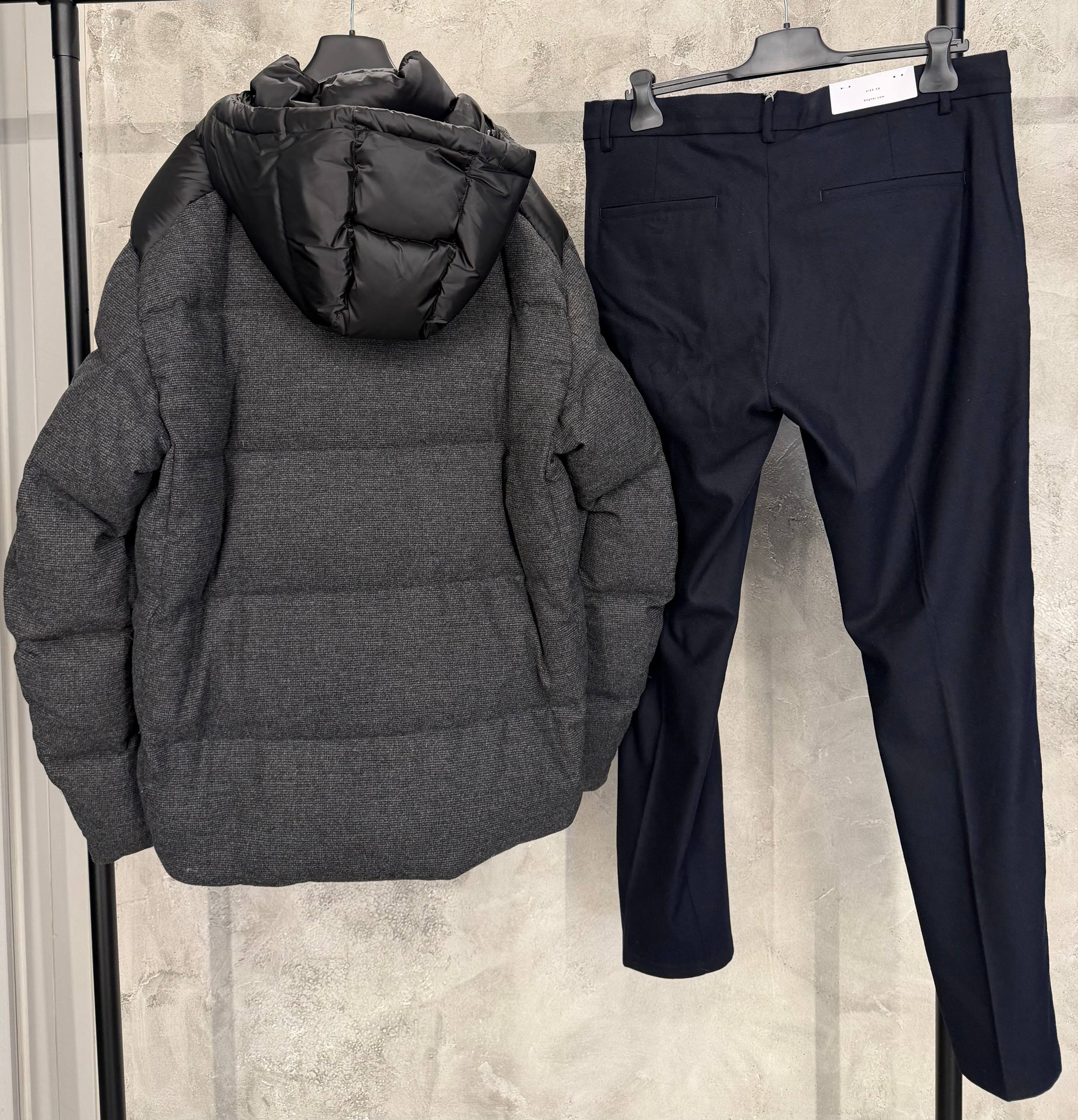Пуховик мужской с капюшоном MaxMara