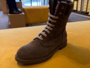 Ботинки замшевые Doucals с MaxMara