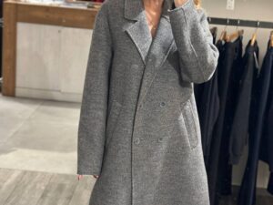 Пальто двубортное Seventy MaxMara