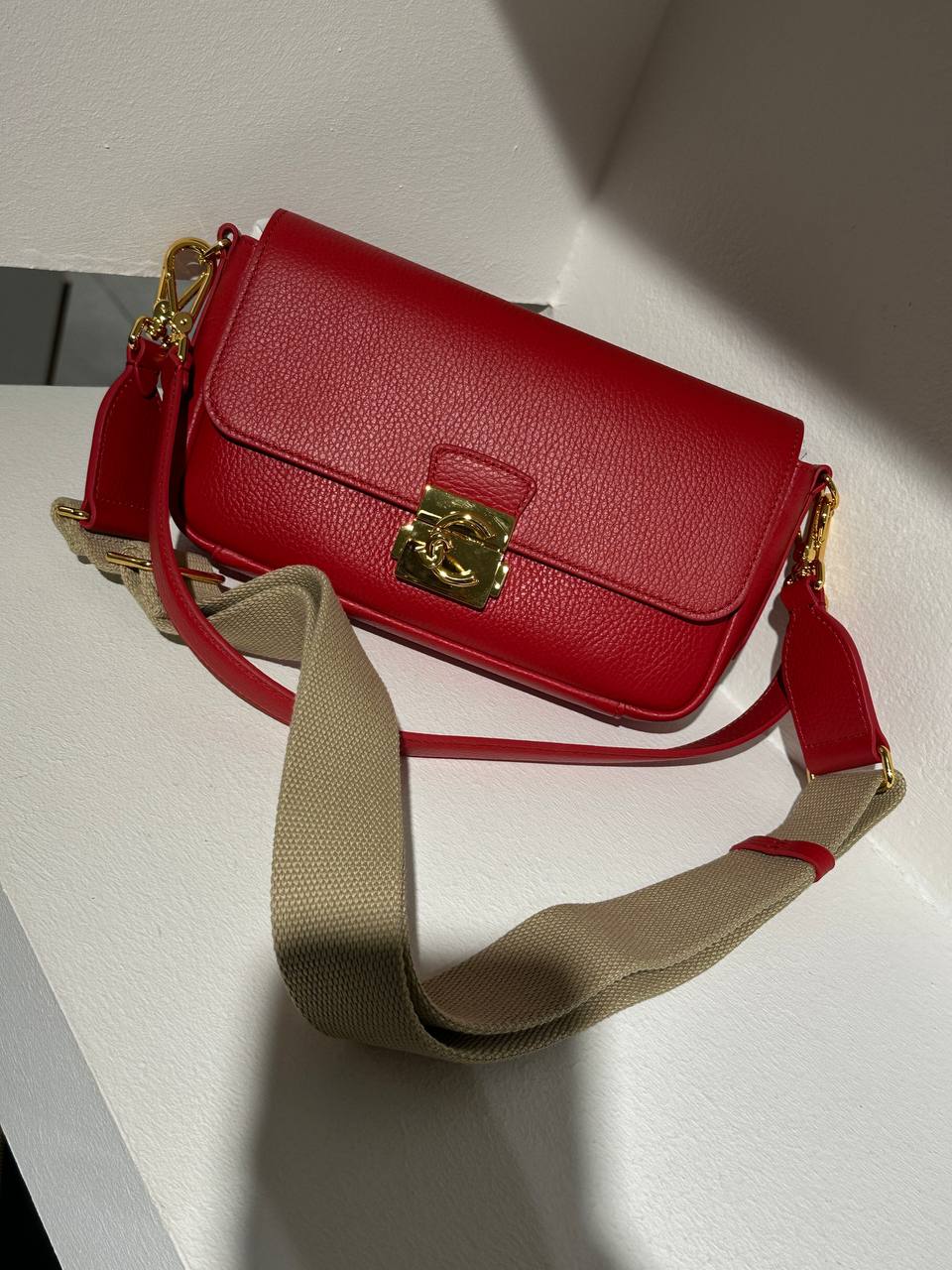 Сумка кожаная Coccinelle MaxMara