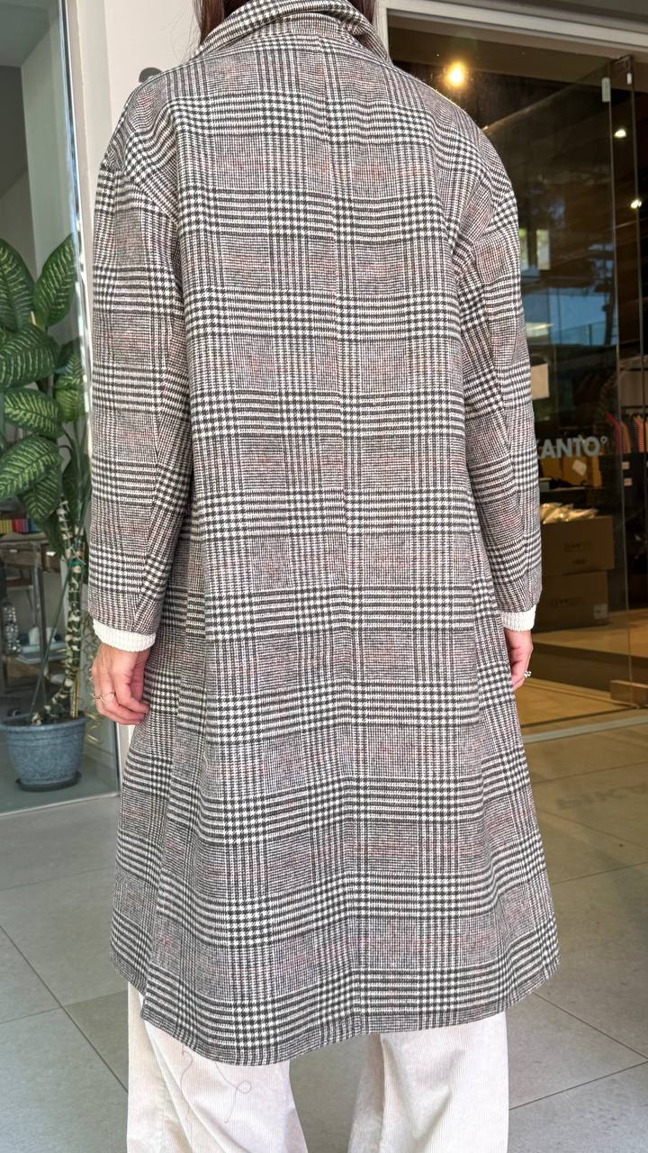 Пальто двубортное в клетку MaxMara