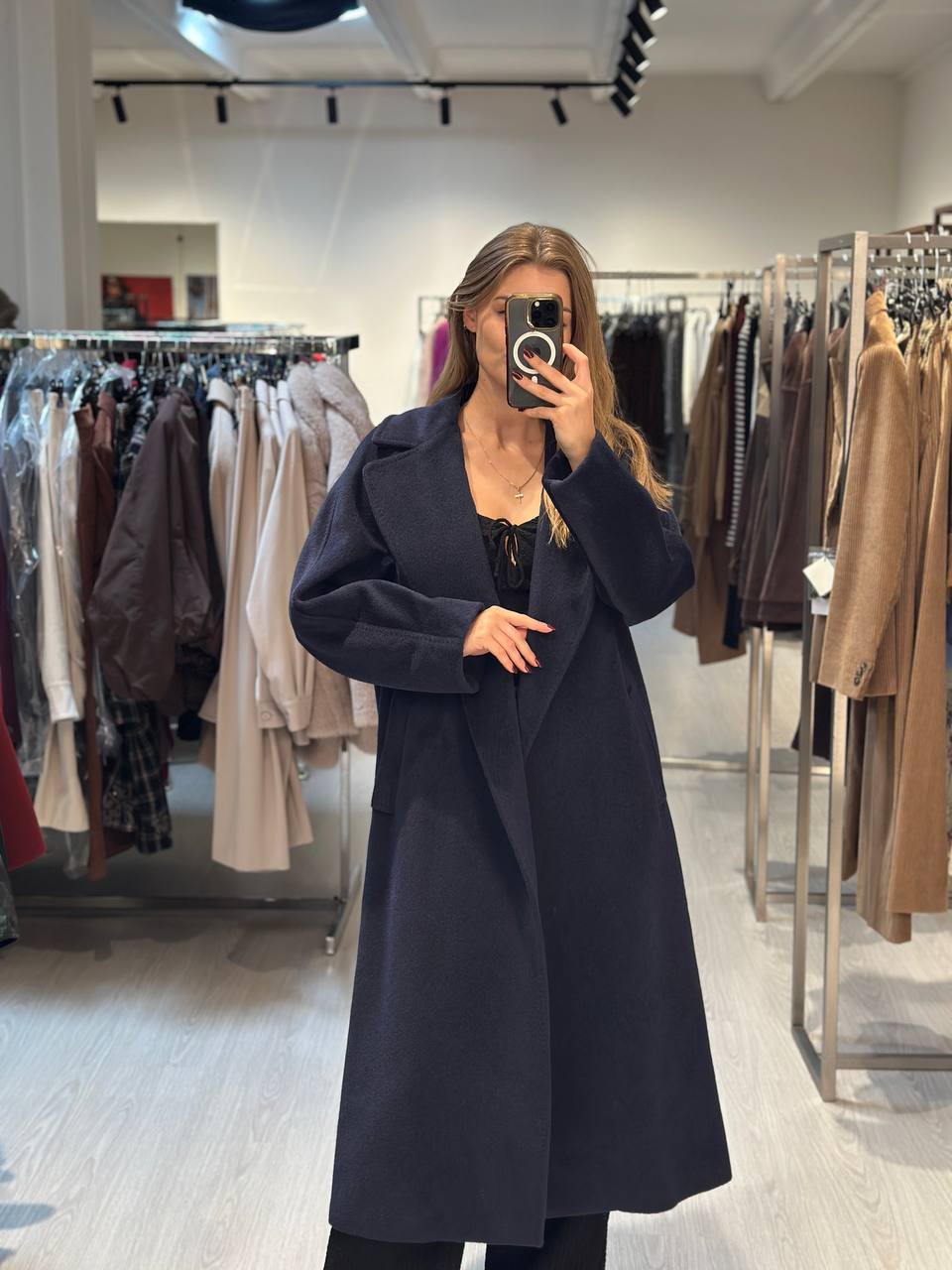 Пальто женское Weekend Max MaxMara