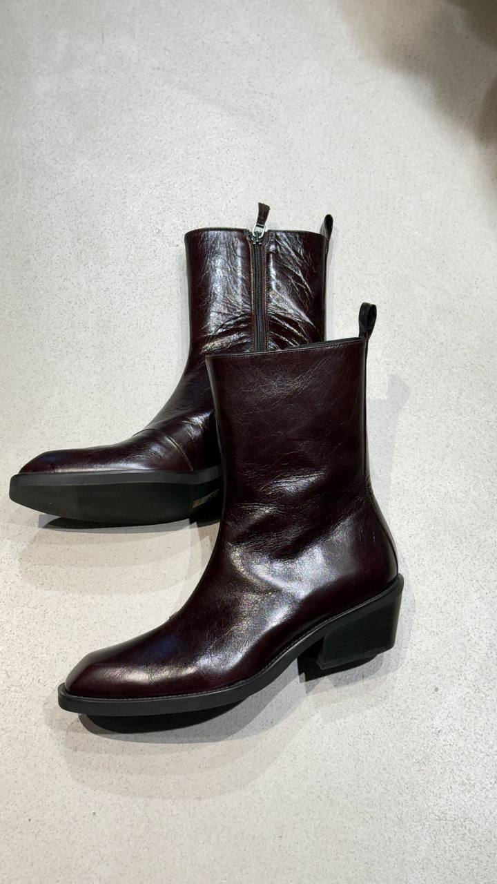 Кожаные казаки MaxMara