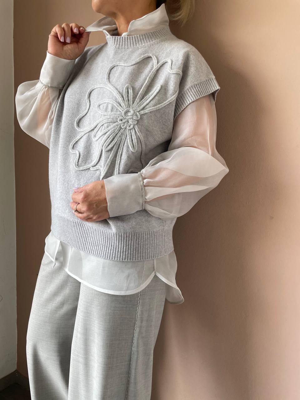 Жилет трикотажный с вышивкой MaxMara