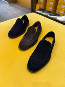 Лоферы замшевые мужские Doucals MaxMara