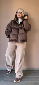 Женский пуховик шоколадного оттенка MaxMara