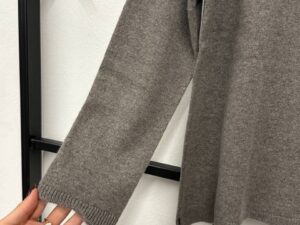 Свитер из кашемира Vanise MaxMara — фото 1 Свитер из кашемира Vanise MaxMara