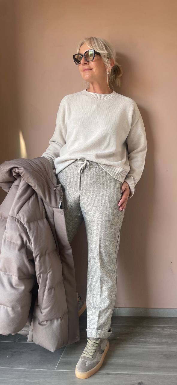 Пуховик женский с капюшоном MaxMara