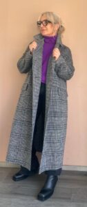 Пальто женское в клетку MaxMara
