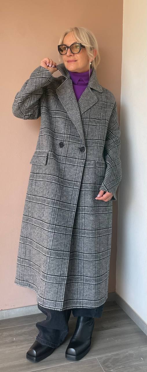 Пальто женское в клетку MaxMara
