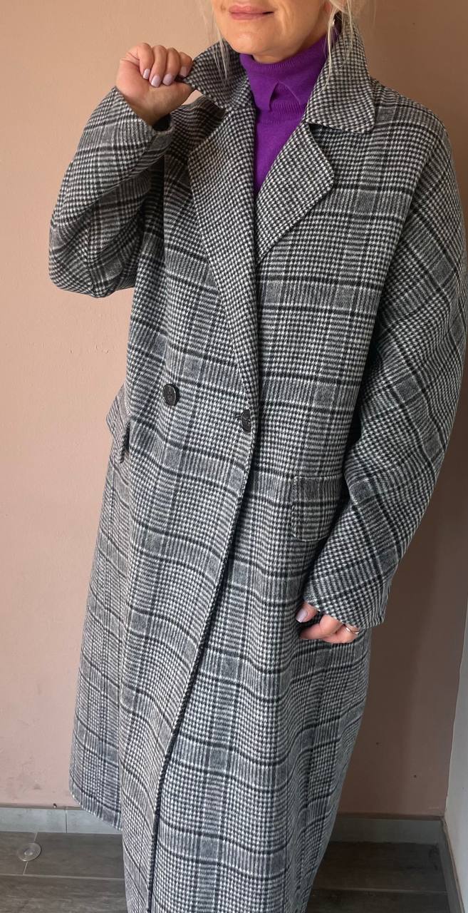 Пальто женское в клетку MaxMara