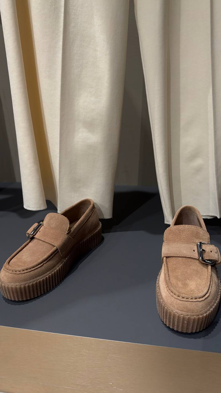 Лоферы замшевые Weekend Max MaxMara