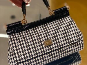 Мини-сумка Dolce Gabbana Sicily Dolce — фото 1 Мини-сумка Dolce Gabbana Sicily Dolce
