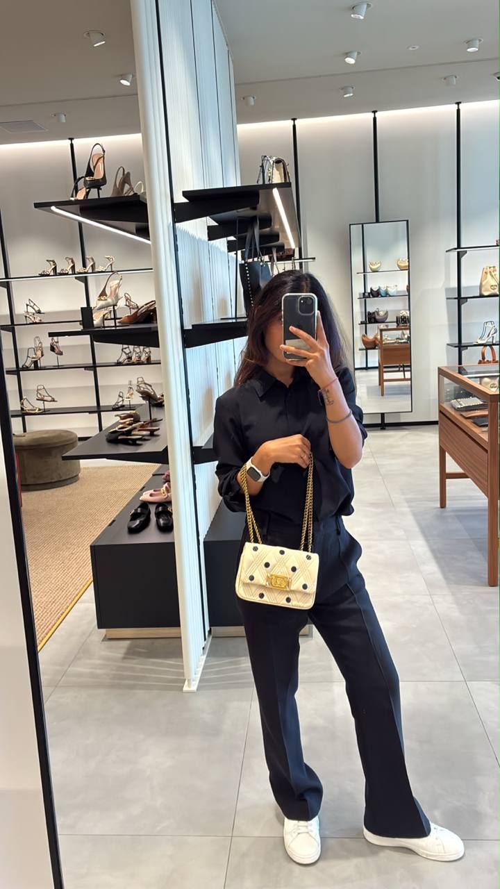 Сумка на цепочке Valentino Garavani