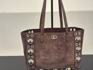 Сумка замшевая Valentino Garavani Valentino