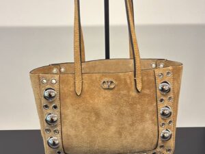 Сумка-тоут замшевая Valentino Garavani Valentino