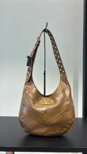 Сумка Valentino Garavani кожаная Valentino