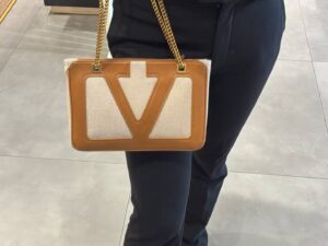 Сумка женская Valentino Garavani Valentino — фото 1 Сумка женская Valentino Garavani Valentino