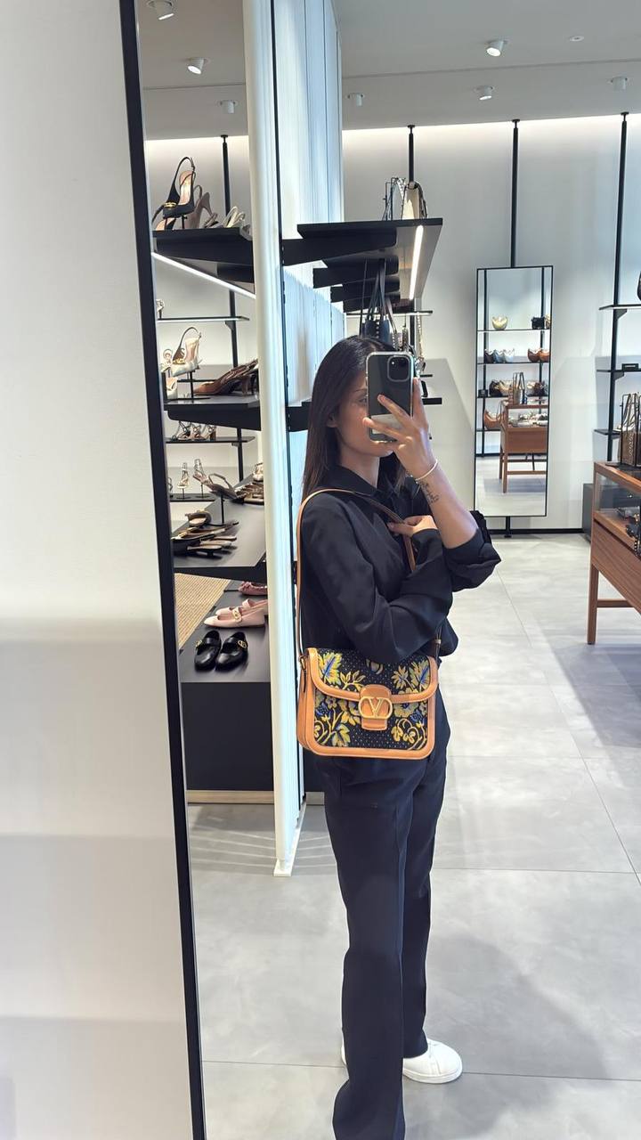 Сумка Valentino Garavani Valentino Outlet