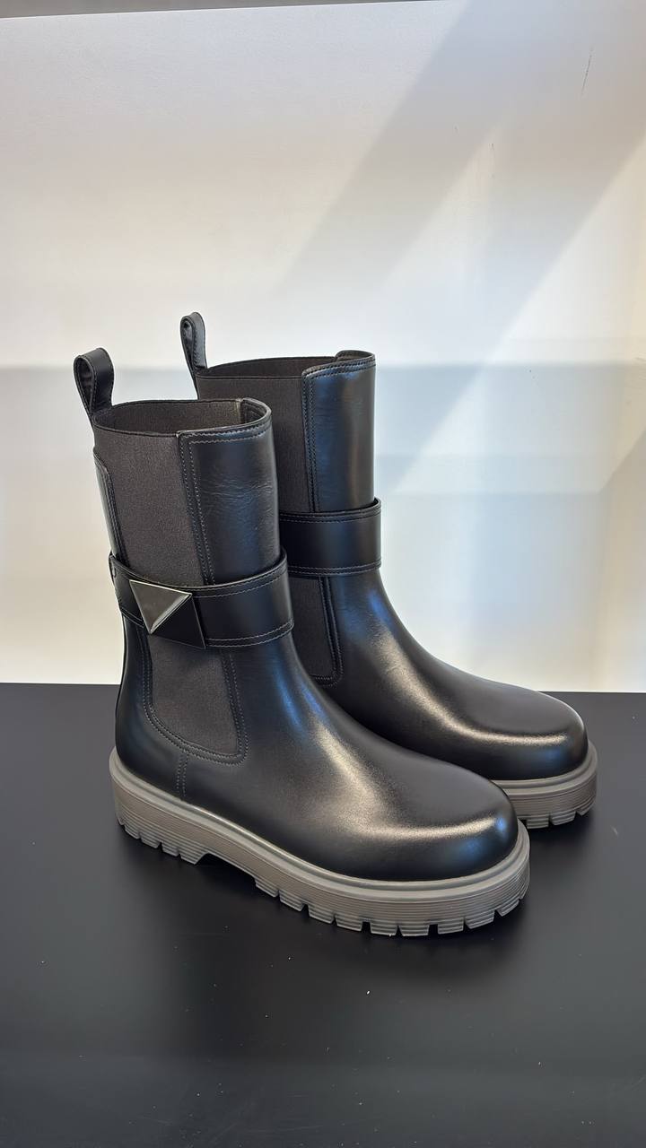 Ботинки женские Valentino Garavani Valentino