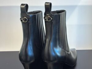 Ботильоны Valentino Garavani Valentino Outlet — фото 1 Ботильоны Valentino Garavani Valentino Outlet