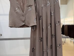 Жилет с пайетками Imperial