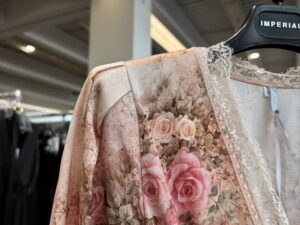 Платье макси с кружевом Imperial — фото 1 Платье макси с кружевом Imperial