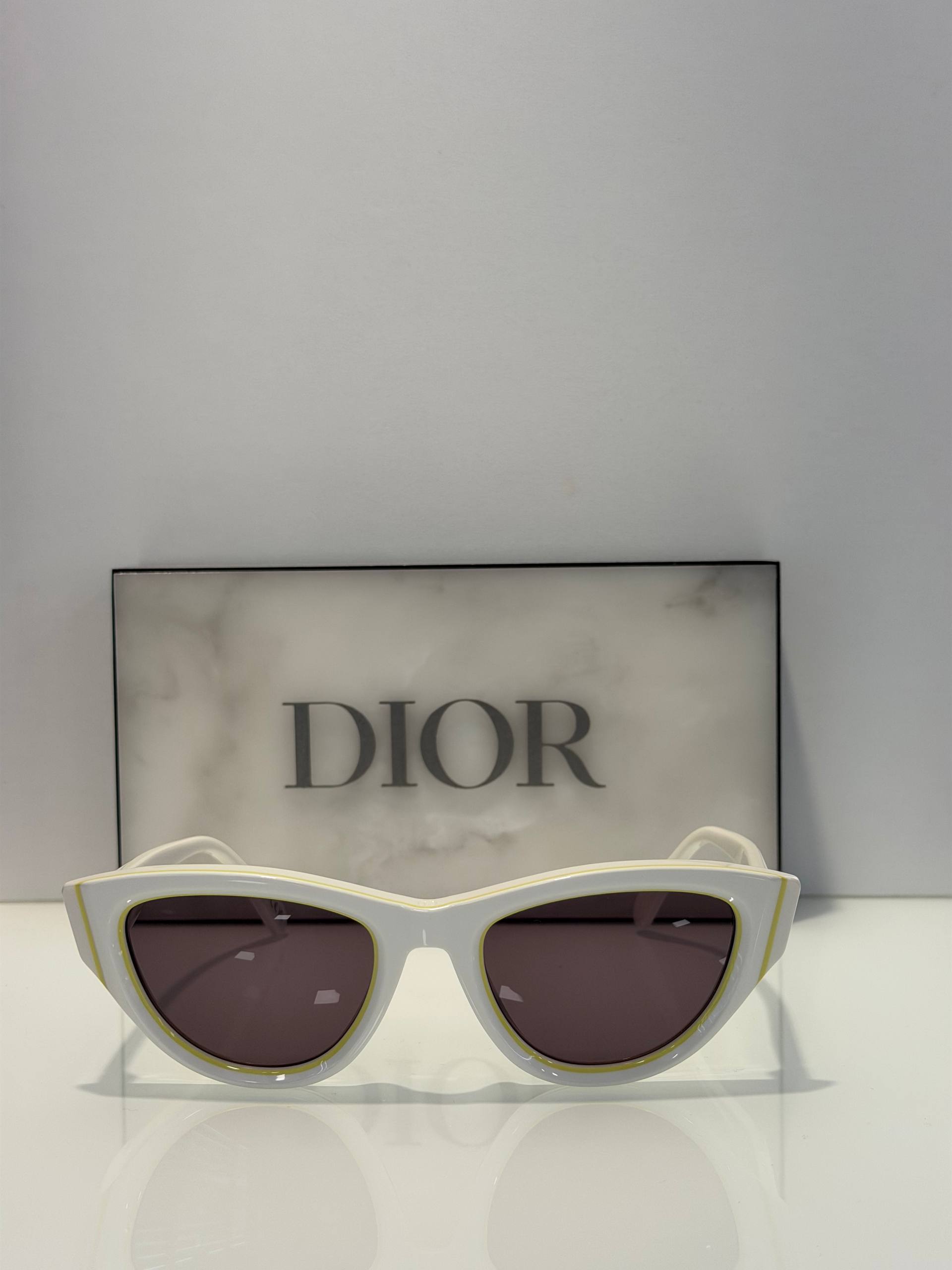 Очки солнцезащитные Dior