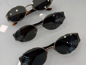 Очки солнцезащитные Saint Laurent
