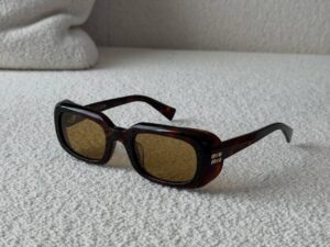 Очки солнцезащитные Miu Miu 2 — фото 1 Очки солнцезащитные Miu Miu 2