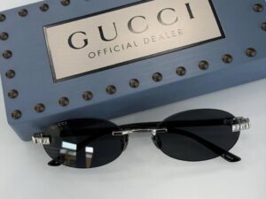 Солнцезащитные очки Gucci 2