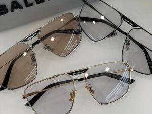 Солнцезащитные очки Balenciaga