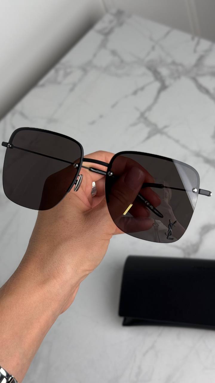 Солнцезащитные очки Saint Laurent