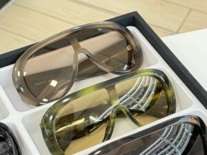 Солнцезащитные очки Gucci