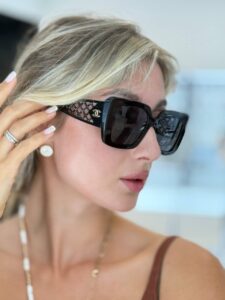 Солнцезащитные очки Chanel 2 3