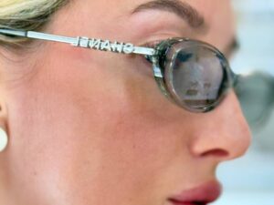 Солнцезащитные очки Chanel