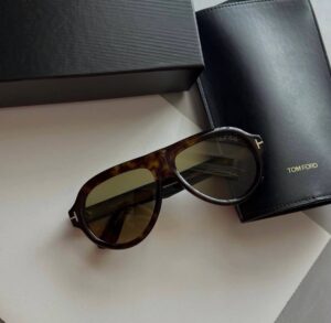 Солнцезащитные очки Tom Ford