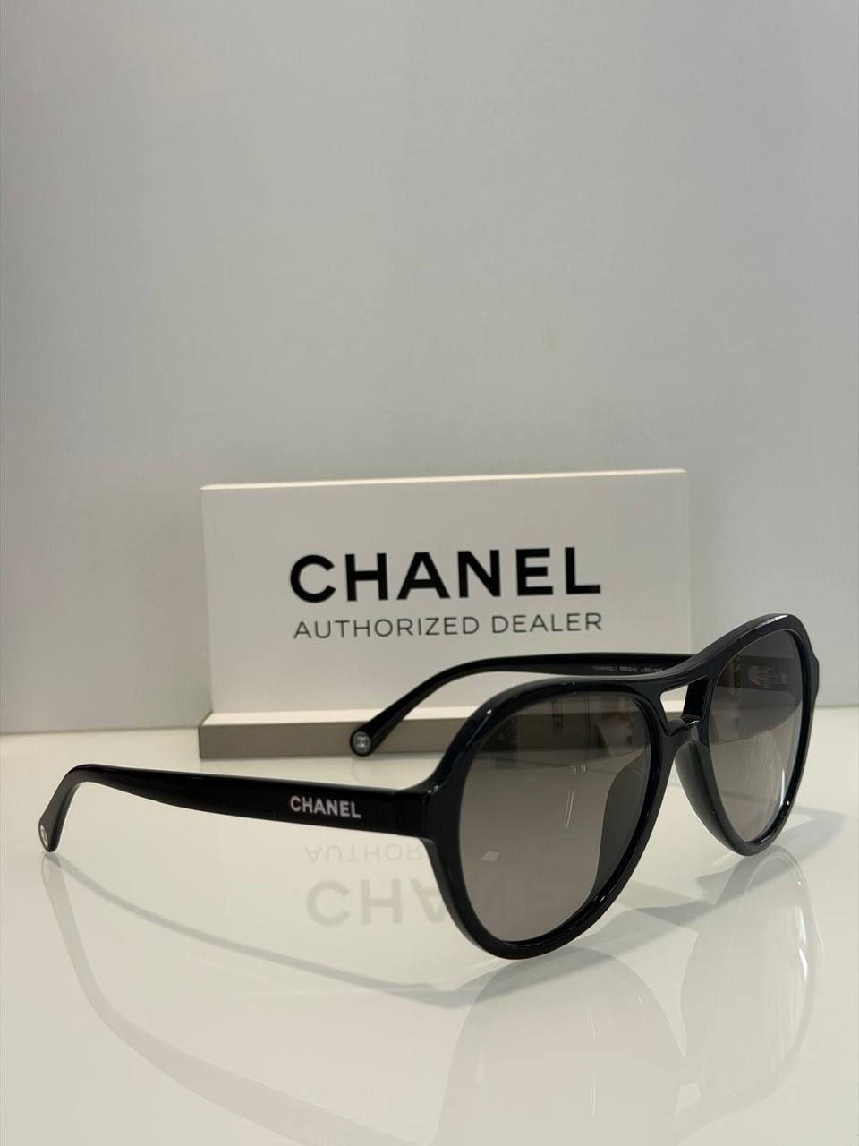 Очки солнцезащитные Chanel