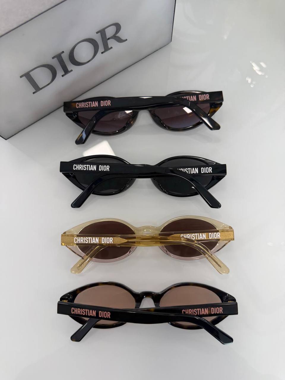 Солнцезащитные очки Christian Dior