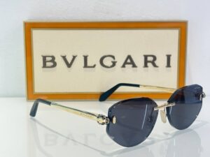 Солнцезащитные очки Bvlgari 2 — фото 1 Солнцезащитные очки Bvlgari 2