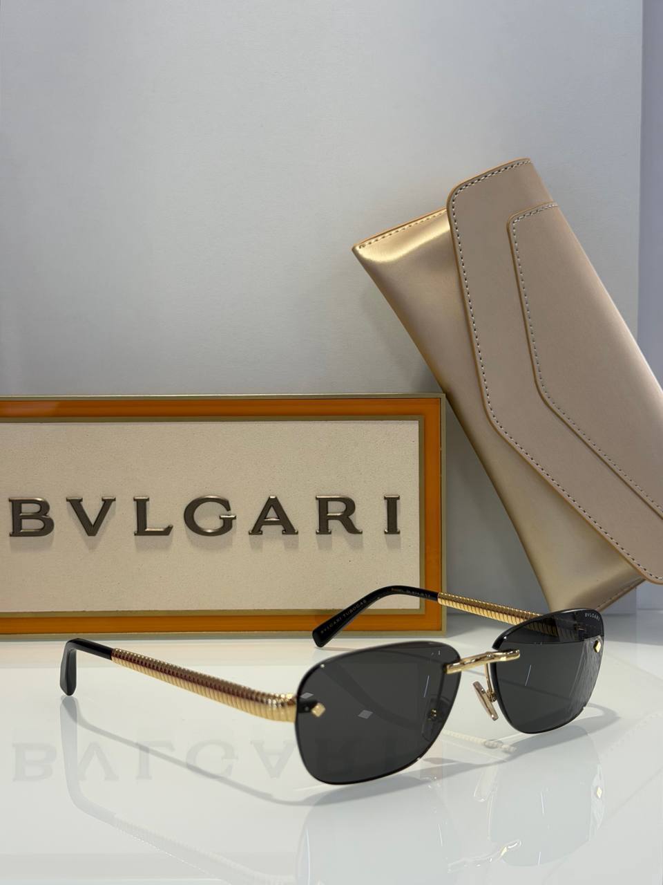 Солнцезащитные очки Bvlgari