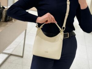 Кожаная сумка Furla Clarissa