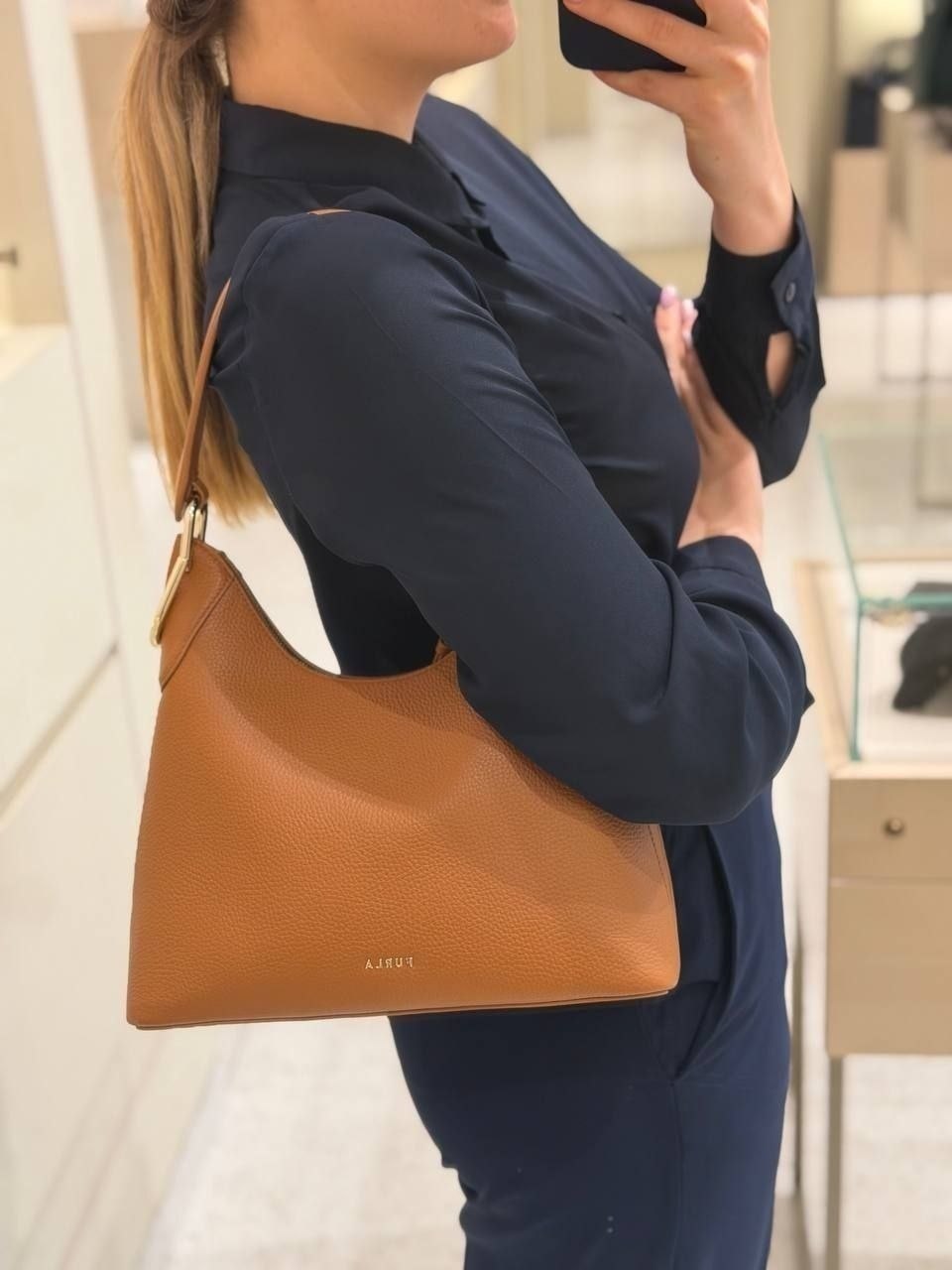 Сумка хобо Furla Clarissa 2
