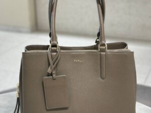Кожаная сумка-тоут Furla Silvie