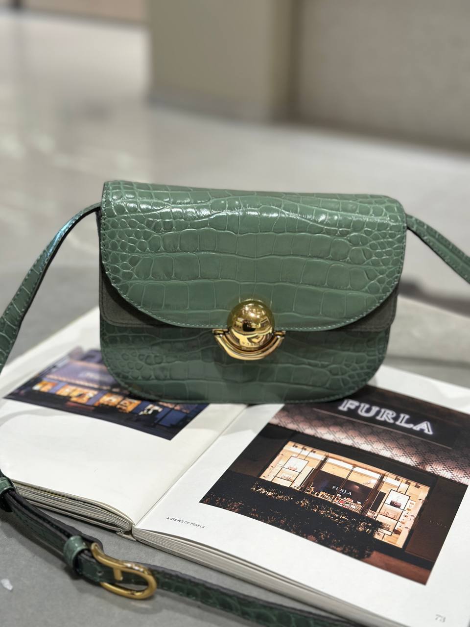 Сумка кросс-боди Furla Sfera