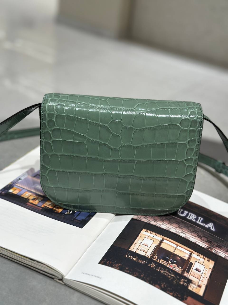 Сумка кросс-боди Furla Sfera