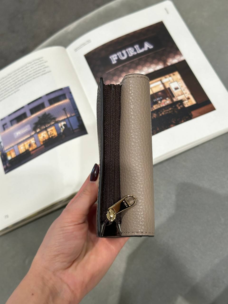 Кошелек Furla из кожи